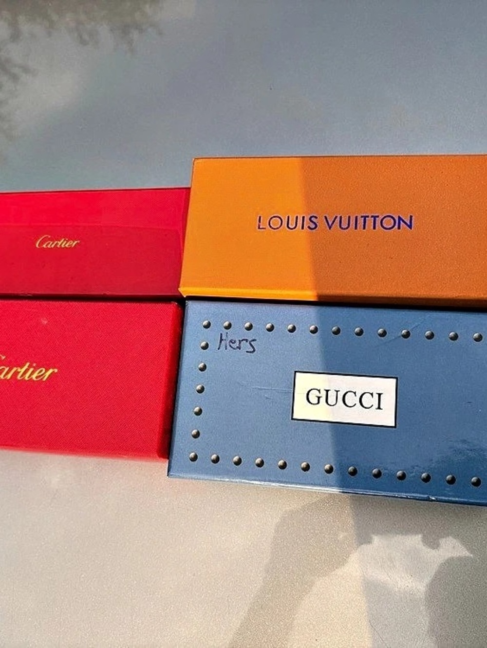 🚨 DESIGNER GLASSES DROP 👓✨
Cartier • Louis Vuitton • Gucci
✨ 2 Cartier pairs
✨